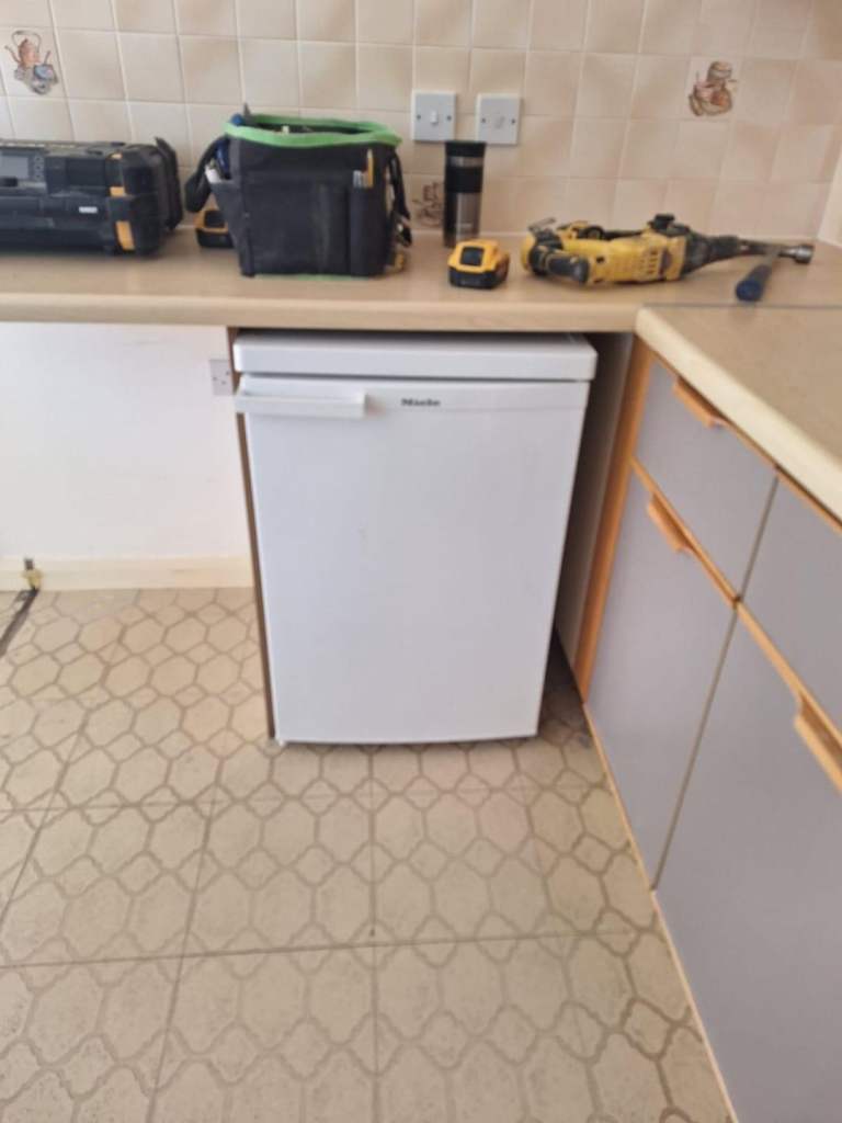 Miele Fridge with freezer top box