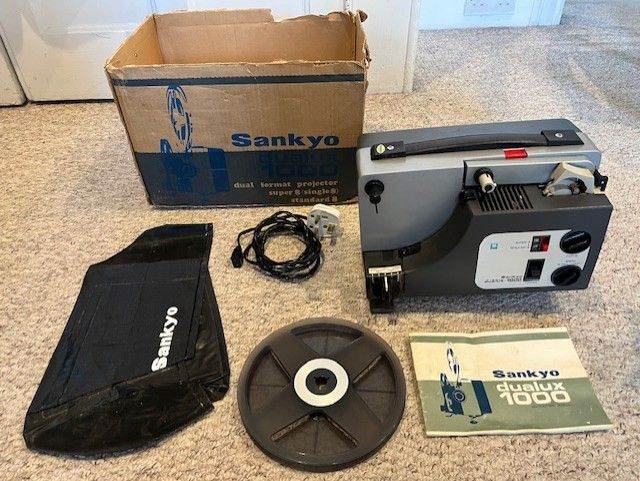 Vintage Japanese Sankyo Dualux 1000 Super 8 Cine film Projector - in original box, now reduced !
