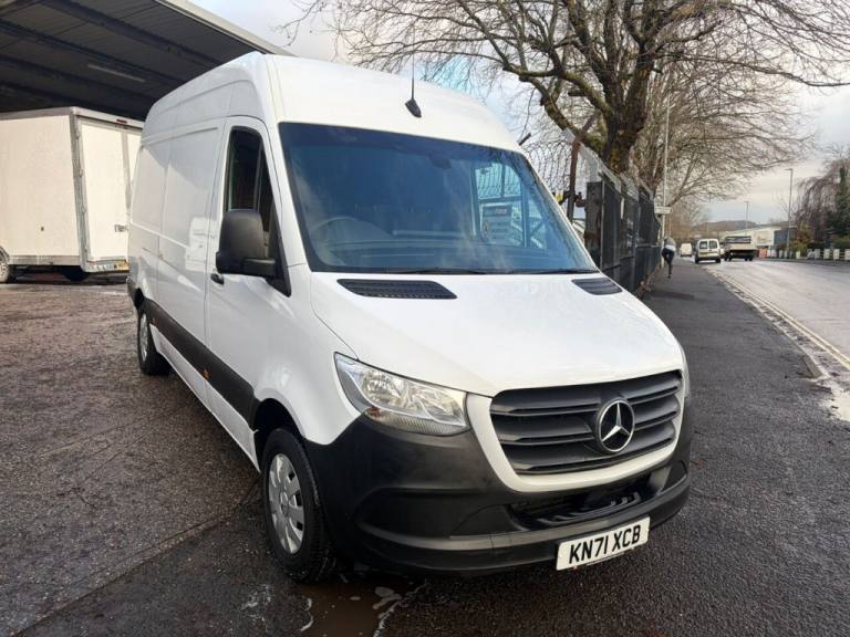 2021 Mercedes-Benz Sprinter 315 CDI 150 Premium L2 H2 RWD MWB High roof Euro 6 Panel van - AIR CO...
