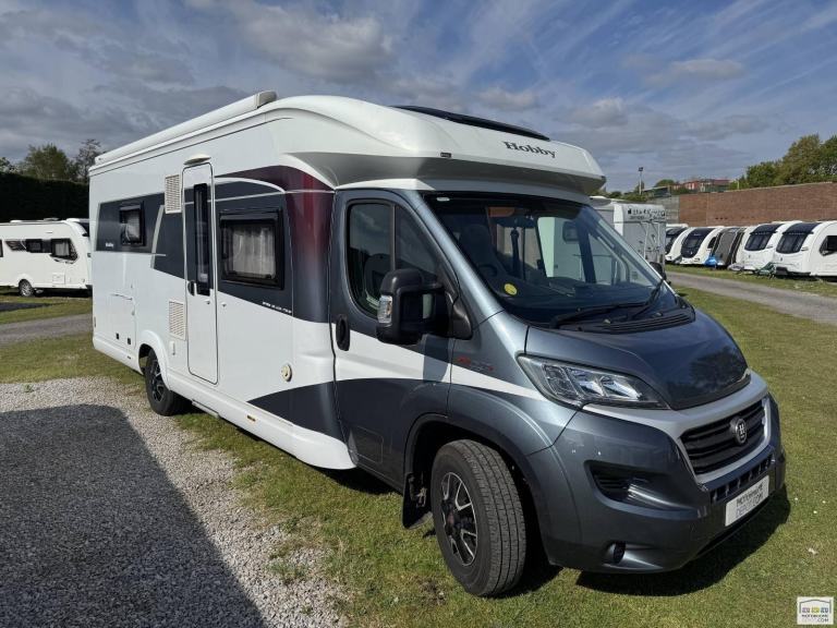 Hobby Optima Delux T75 HF 4 Berth 4 Travel Seat Rear fixed Bed For Sale