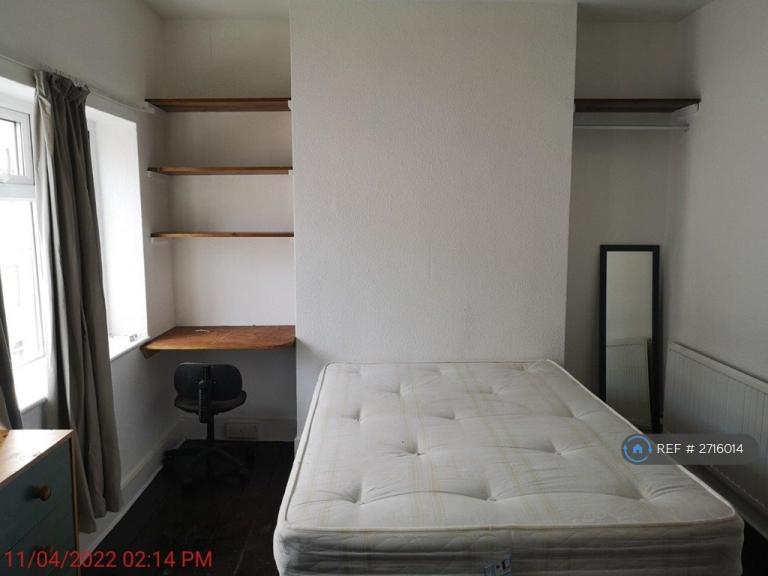 4 bedroom house in St. Martins Place, Brighton, BN2 (4 bed) (#2716014)