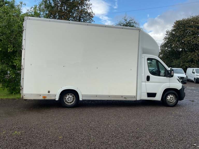2018 Peugeot Boxer 2.0 BlueHDi Chassis Cab 130ps CHASSIS CAB Diesel Manual