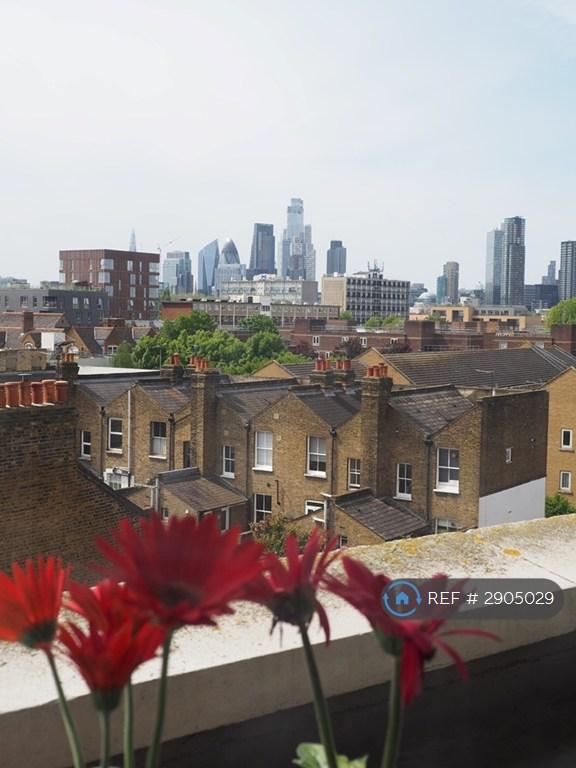 1 bedroom flat in Keeling House, London, E2 (1 bed) (#2905029)