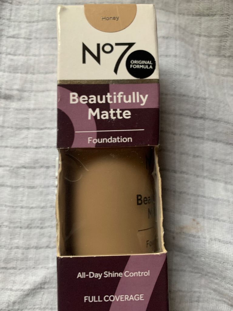 No7 Beautifully Matte Foundation - Honey Shade, New