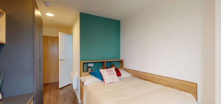 Platinum Ensuite | All Bills Inc | 3 min walk from Cov Uni