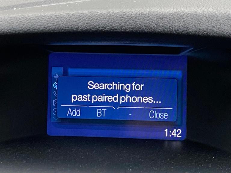 2014 Ford Focus 1.0 EcoBoost Zetec Navigator 5dr HATCHBACK PETROL Manual