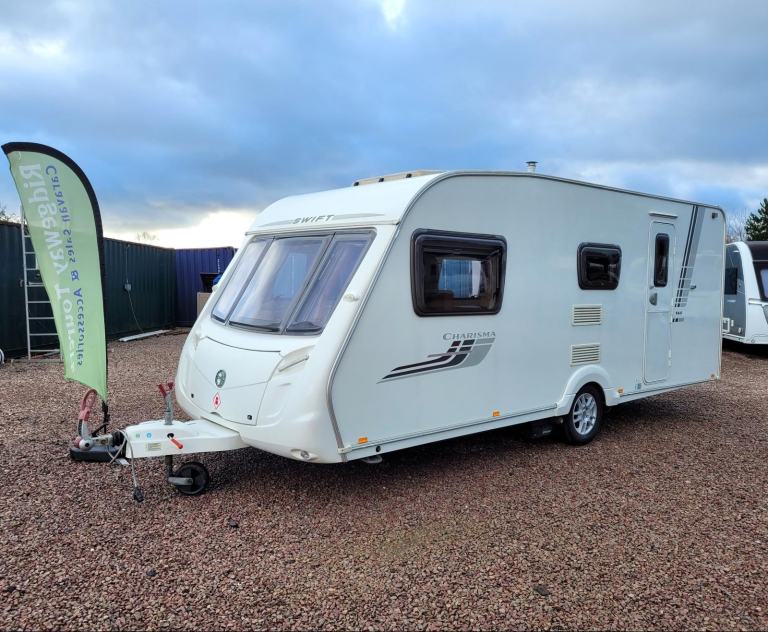 Swift Charisma 560 2010 Single Axle 4 Berth - Motor Mover, Side Dinette