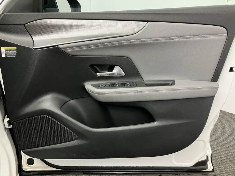 2021 Vauxhall Mokka 100kW Elite Nav Premium 50kWh 5dr Auto SUV ELECTRIC Automatic