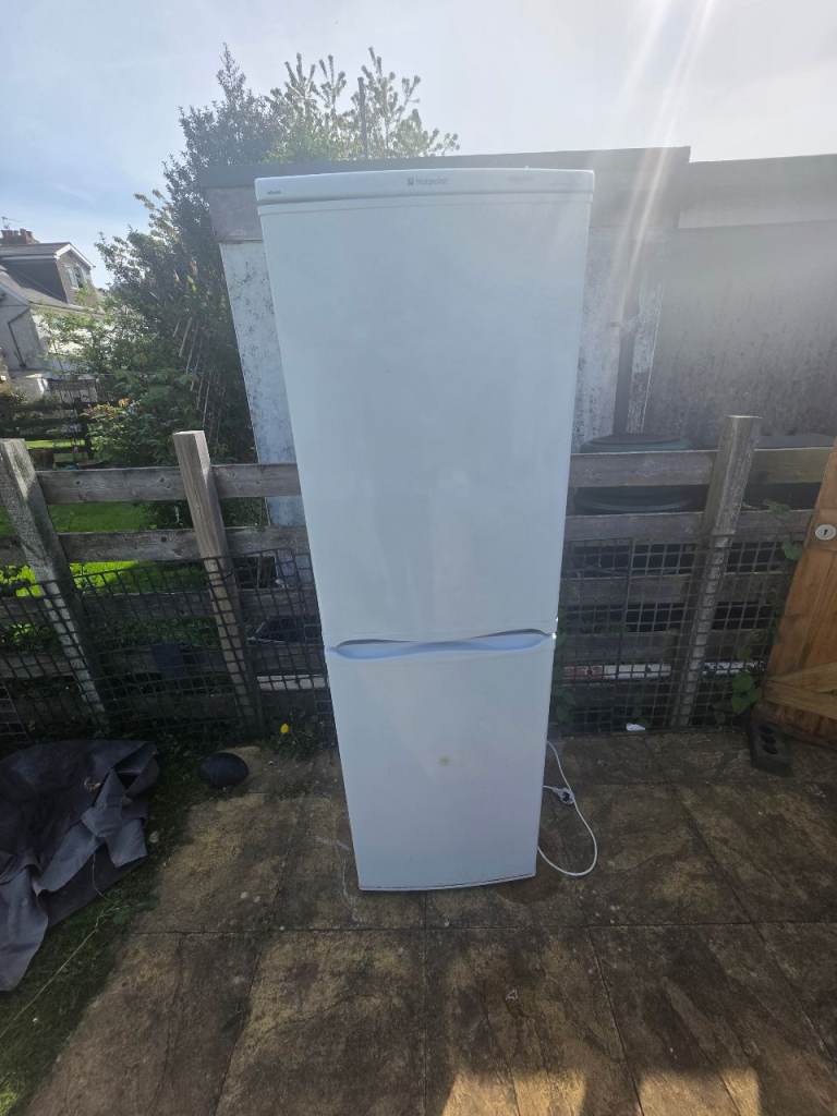 Fridge Freezer hotpoint RFAA52