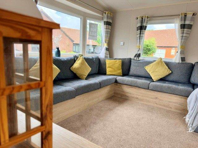2021 3 Bed Caravan Was £33,995 - NOW £29,995 QUICK SALE NEEDED
