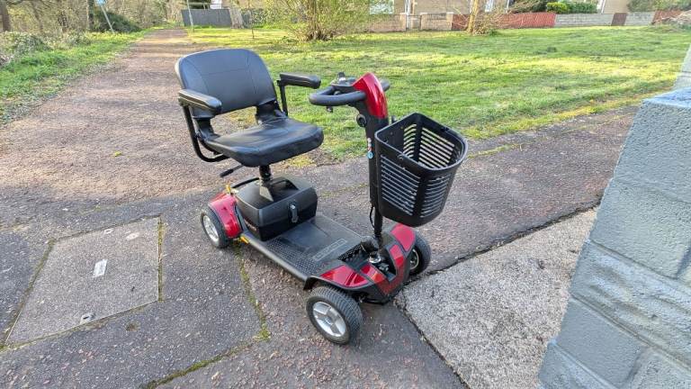 GoGo Elite Traveller Sport Mobility Scooter - Red, Good Condition
