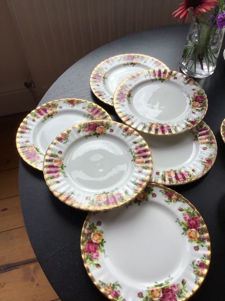 Royal Albert Old Country Roses 6 x 8and 1/4 inch plates 