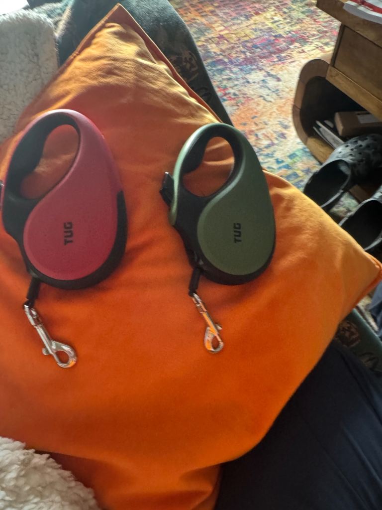 Tug small dog/puppy leads used for 5 min.