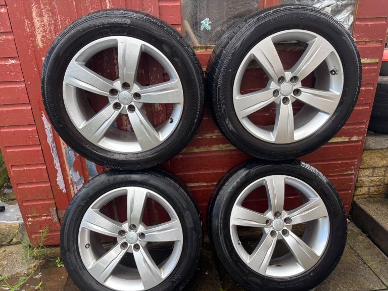 Range Rover velar alloy wheels 
