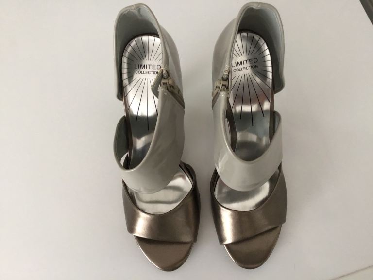 Women’s Heeled Dress Shoes