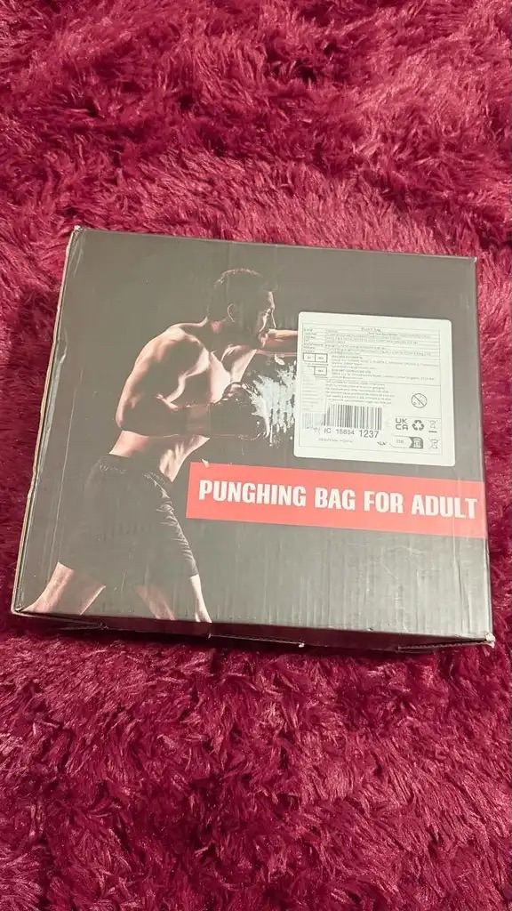 Punch / Boxing bag with stand and gloves ( brand new )