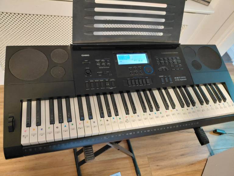Casio CTK-6200 Electronic Keyboard – brand new used twice 