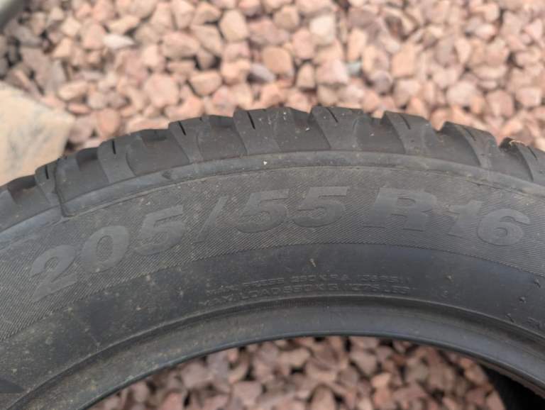 2 x winter tyres for Volvo S60 205/55/R16