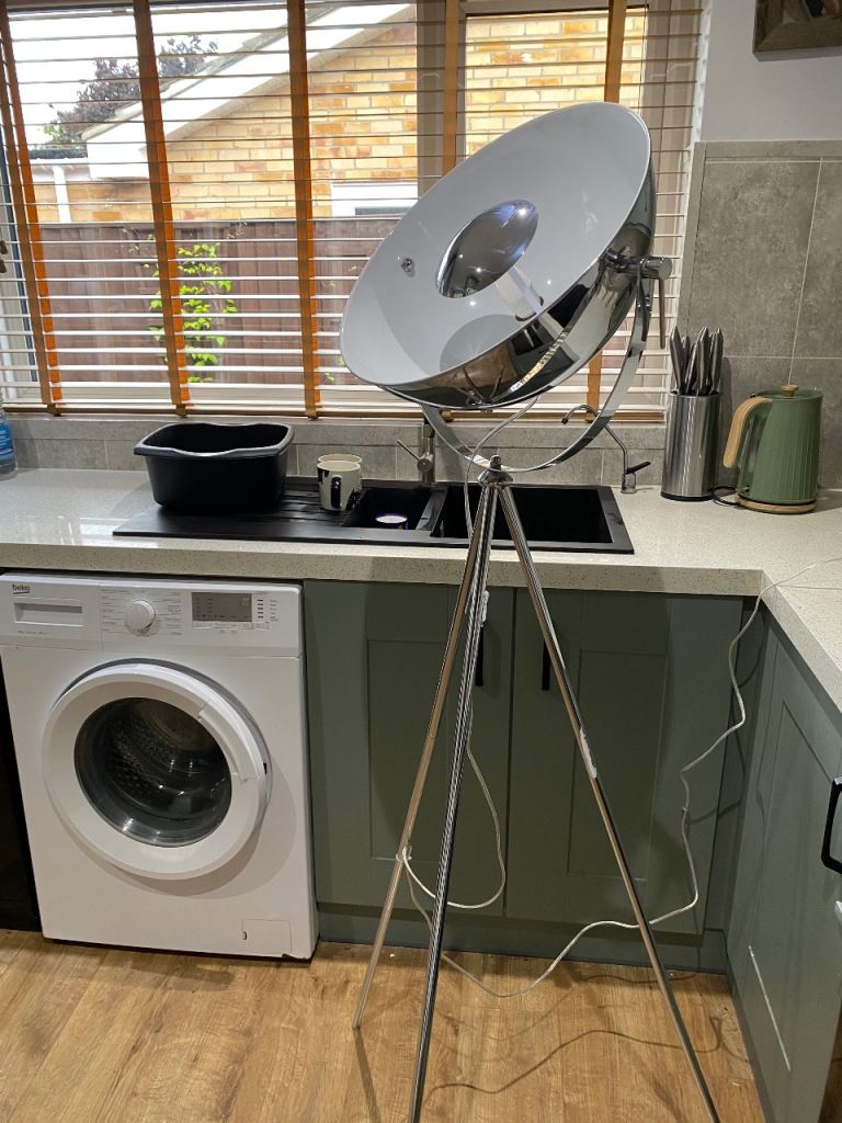 Tripod Lamp in chrome