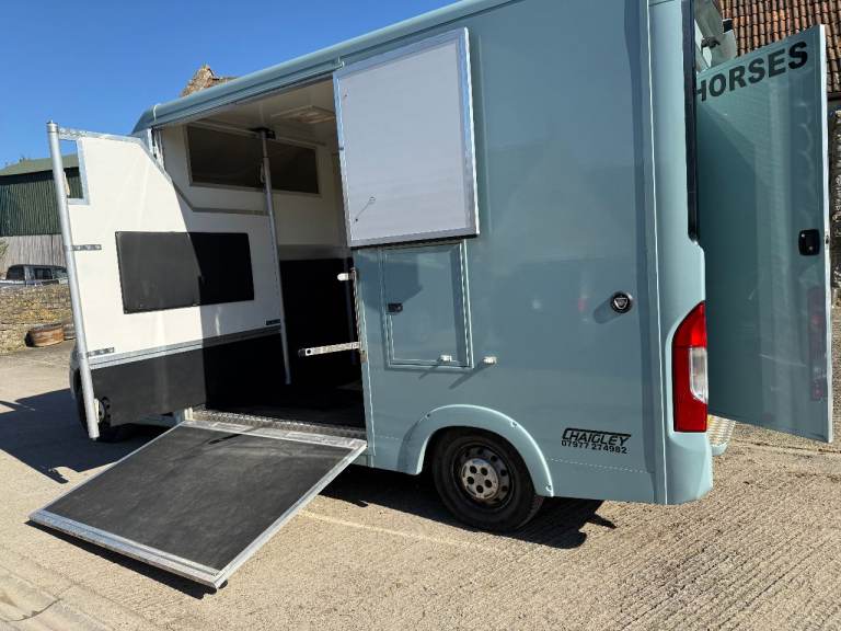 Immaculate Low Mileage Citroen Relay Chaigley Conversion 2 Horse Lorry