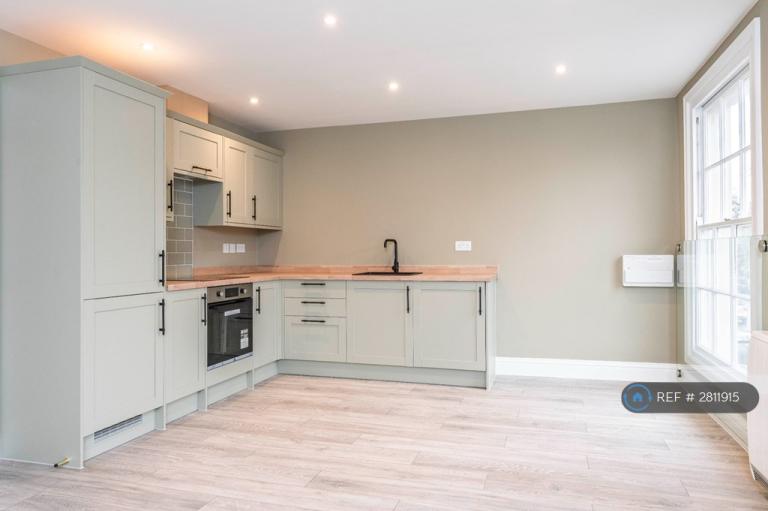 2 bedroom flat in North Bar Street, Banbury, OX16 (2 bed) (#2811915)