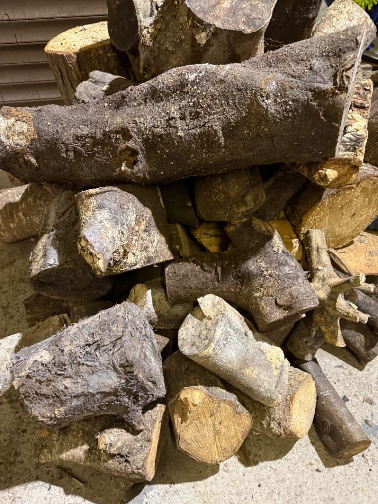 Wheelie bin size of logs