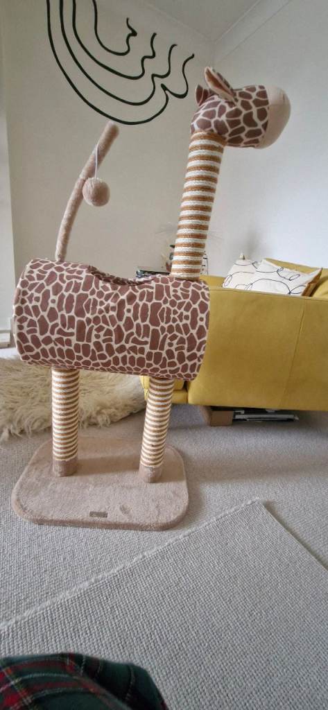 Cat Play Tower Giraffe Scratching Posts