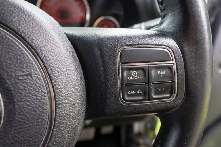 2013 Jeep Wrangler 2.8 CRD Sahara SUV 4dr Diesel Auto 4WD Euro 5 (197 bhp) CONVERTIBLE Diesel Aut...