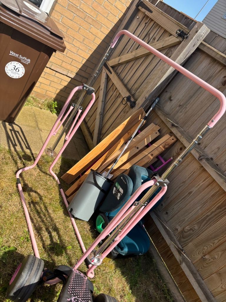 Pink kids gymnastic bar