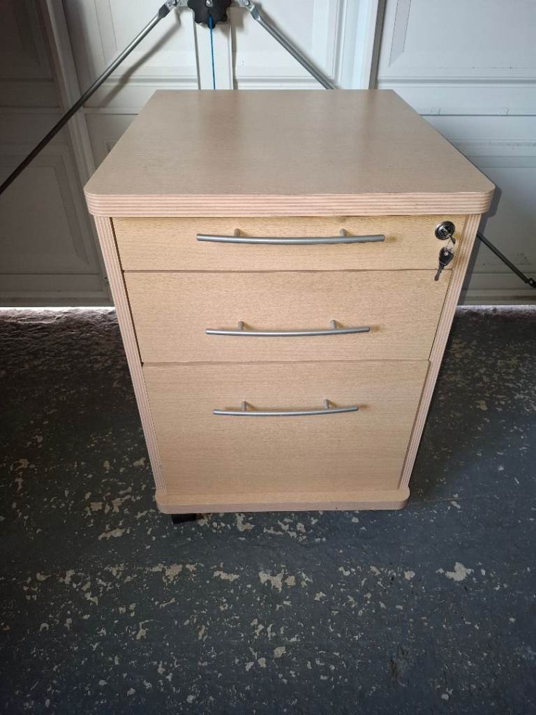 Lockable office drawers * reduced by £15 *