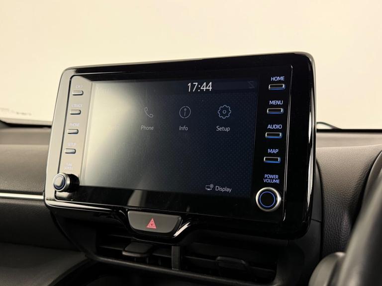 2023 Toyota Yaris Cross 1.5 VVT-h Design E-CVT Euro 6 (s/s) 5dr HATCHBACK Petrol/Electric Hybrid ...