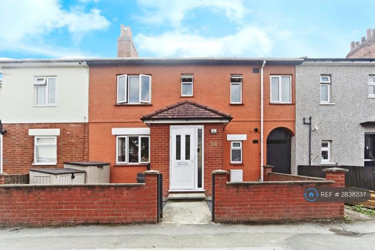 4 bedroom house in Mount Road, Mitcham, CR4 (4 bed) (#2838237)