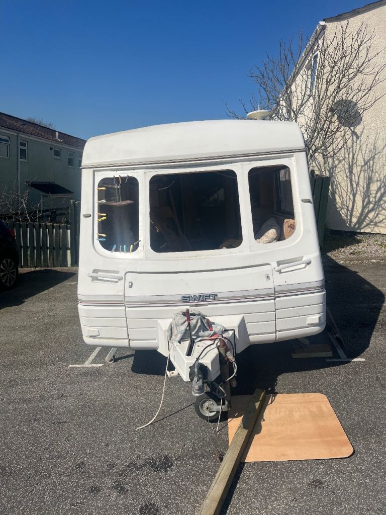 Swift Corniche Caravan