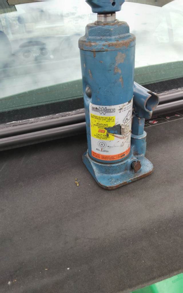 Bottlejack