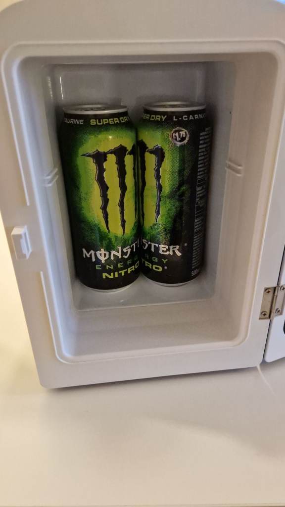 Little fridge for drinks