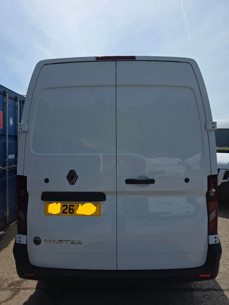 Brand new Renault master rear & side doors 25/26 plate bumpers available too