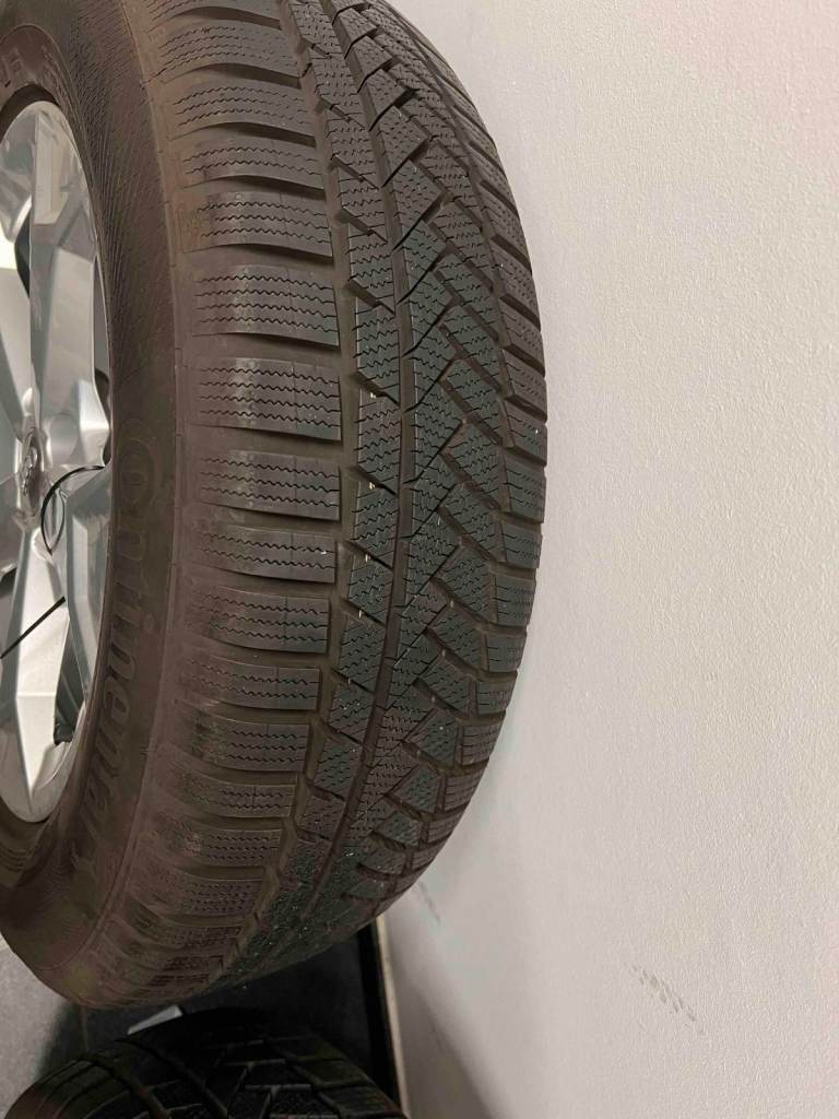 Original Audi Q3 winter complete wheels 83A073227A 8Z8 215/65 R17 99H