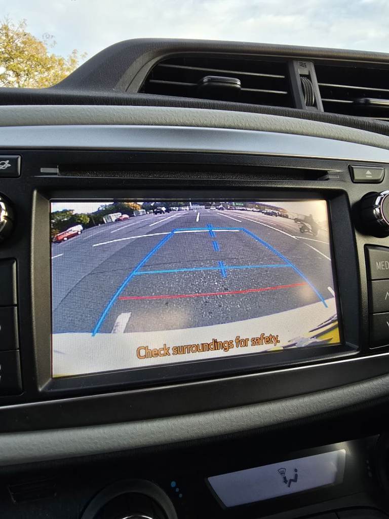 Automatic Toyota Yaris hybrid 1.5 VVT-CVT,5 Hatchback Petrol/Electric