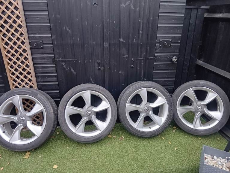 Astra gtc alloys ,tyres 