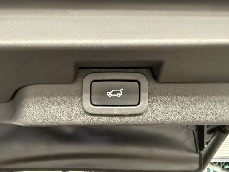 2017 17 LAND ROVER DISCOVERY 3.0 TD V6 HSE LUXURY SUV 5DR DIESEL AUTO 4WD EURO 6