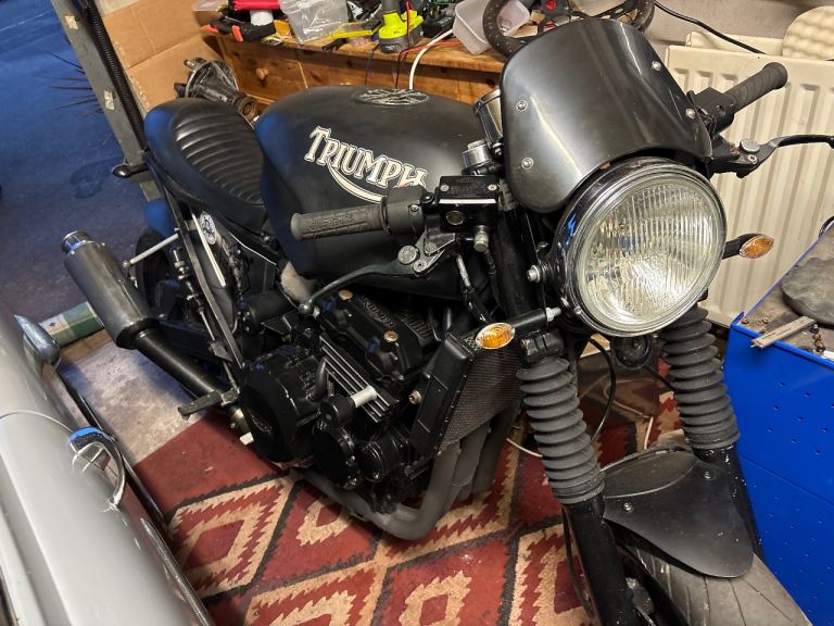 Triumph, TROPHY, 1999, 885 (cc)