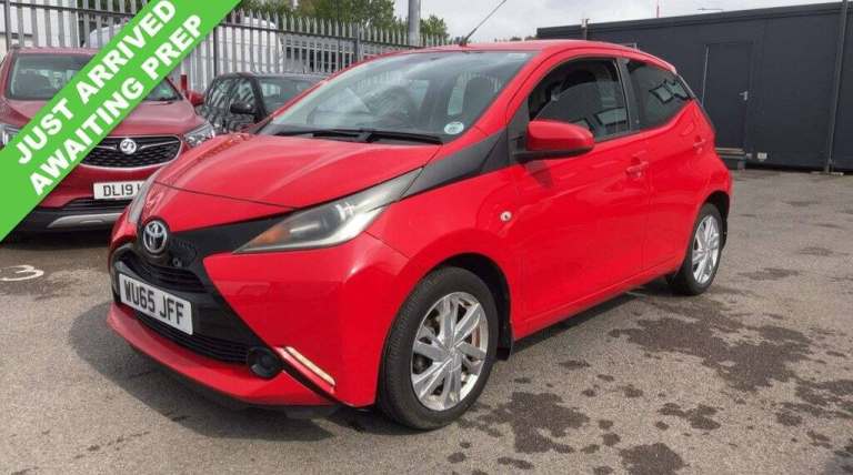 2015 Toyota AYGO 1.0 VVT-i x-play Hatchback 5dr Petrol x-shift Euro 5 Euro 5 (68 ps) Hatchback Pe...