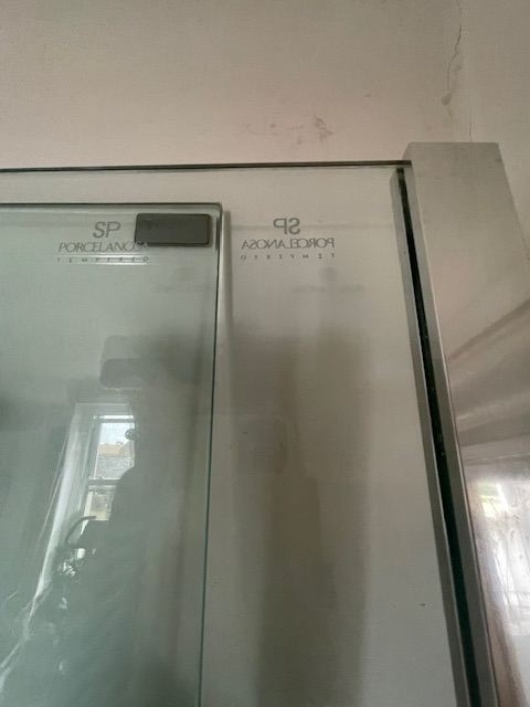 SP Porcelanosa Shower Screen - Good Condition