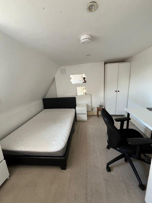 🌿Double Room Available – Oval, SW9📍All bills Incl | Available Now!!!