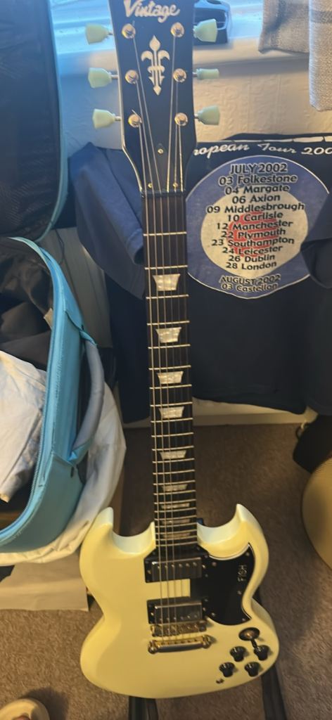 SG Gibson by Vintage 