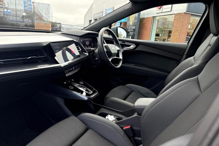  Audi Q4 E Tron 40 S Line Suv 5dr Electric Auto 82kwh 204 Ps Electric