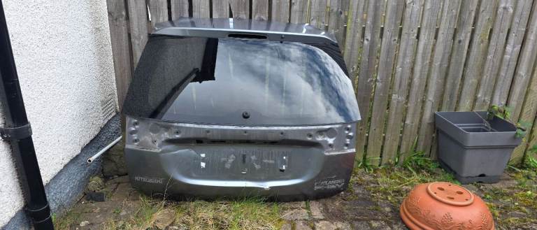 Mitsubishi Outlander Rear Windscreen