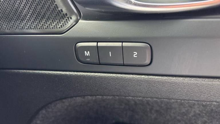 2025 Volvo XC40 Ultra, B4 Mild hybrid, Petrol, Dark Estate Petrol Automatic