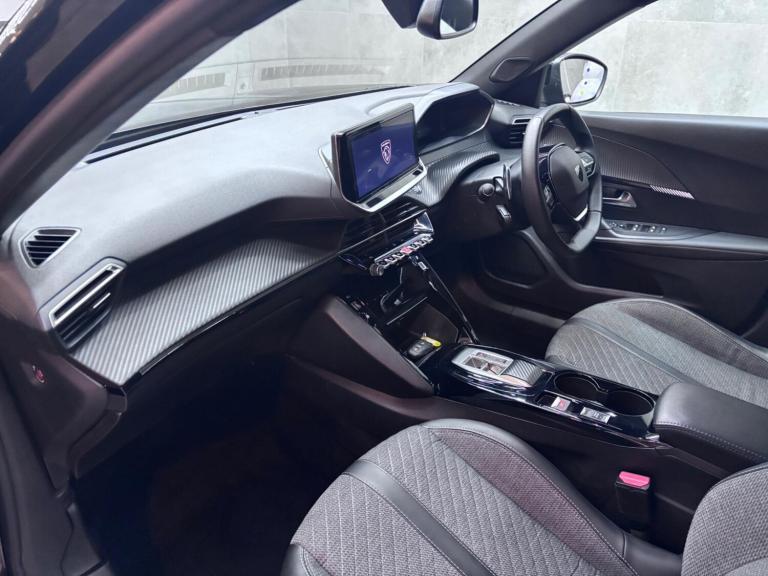  Peugeot 2008 1.2 PureTech Allure EAT Euro 6 (s/s) 5dr Petrol Automatic