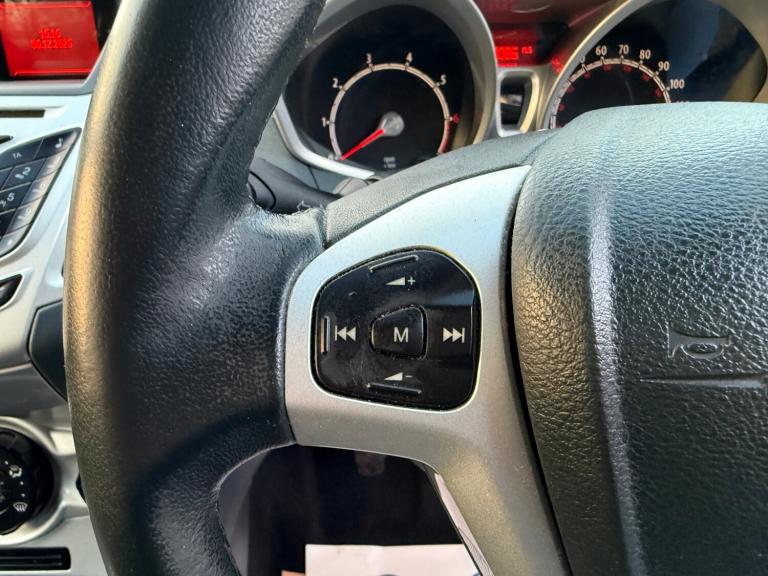 2010 Ford Fiesta 1.25 Zetec 5dr [82] HATCHBACK Petrol Manual